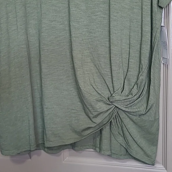 NWT Time and Tru Women's Sage Twist  Front Hem Tunic Tee Sixe XL - Picture 2 of 5